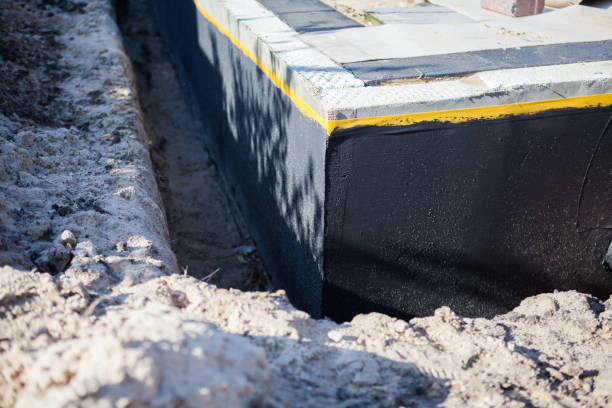 Professional Wet Basement Repair technician working in Warren, OH